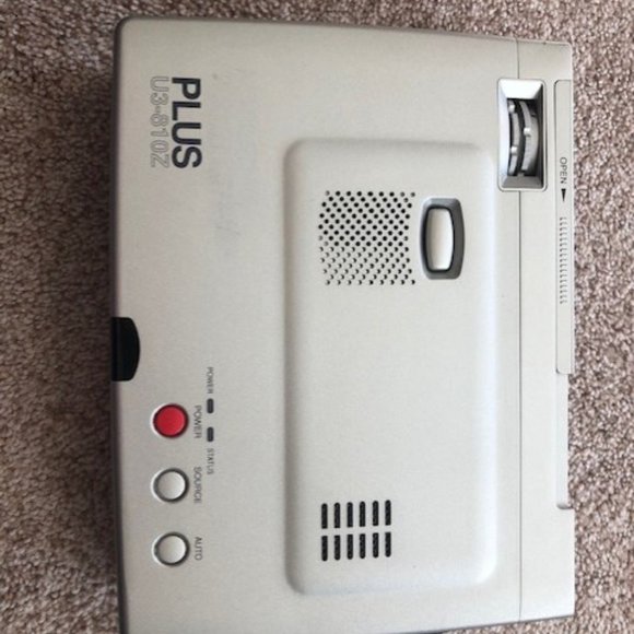 Portable Audio-Video Projector by PLUS - Picture 6 of 14